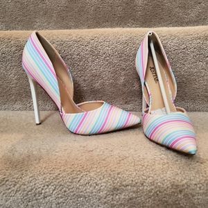*NWT* Candy Stripe Pumps